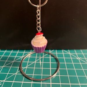 NEW cupcake keychain